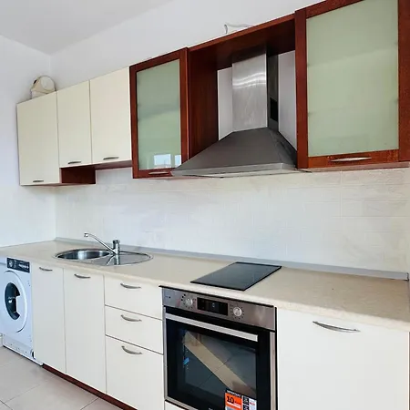 アパート Sunny House 201 One Bedroom *