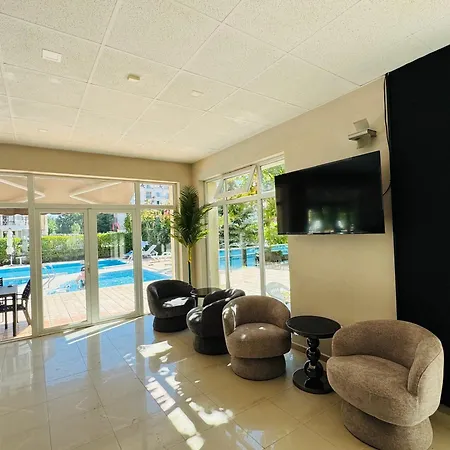 Sunny House 201 One Bedroom アパート